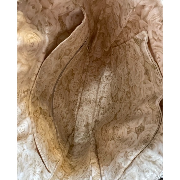 Hand Crafted Boho and Lace Neutral Colors Crossbody Purse NEW - Picture 7 of 10